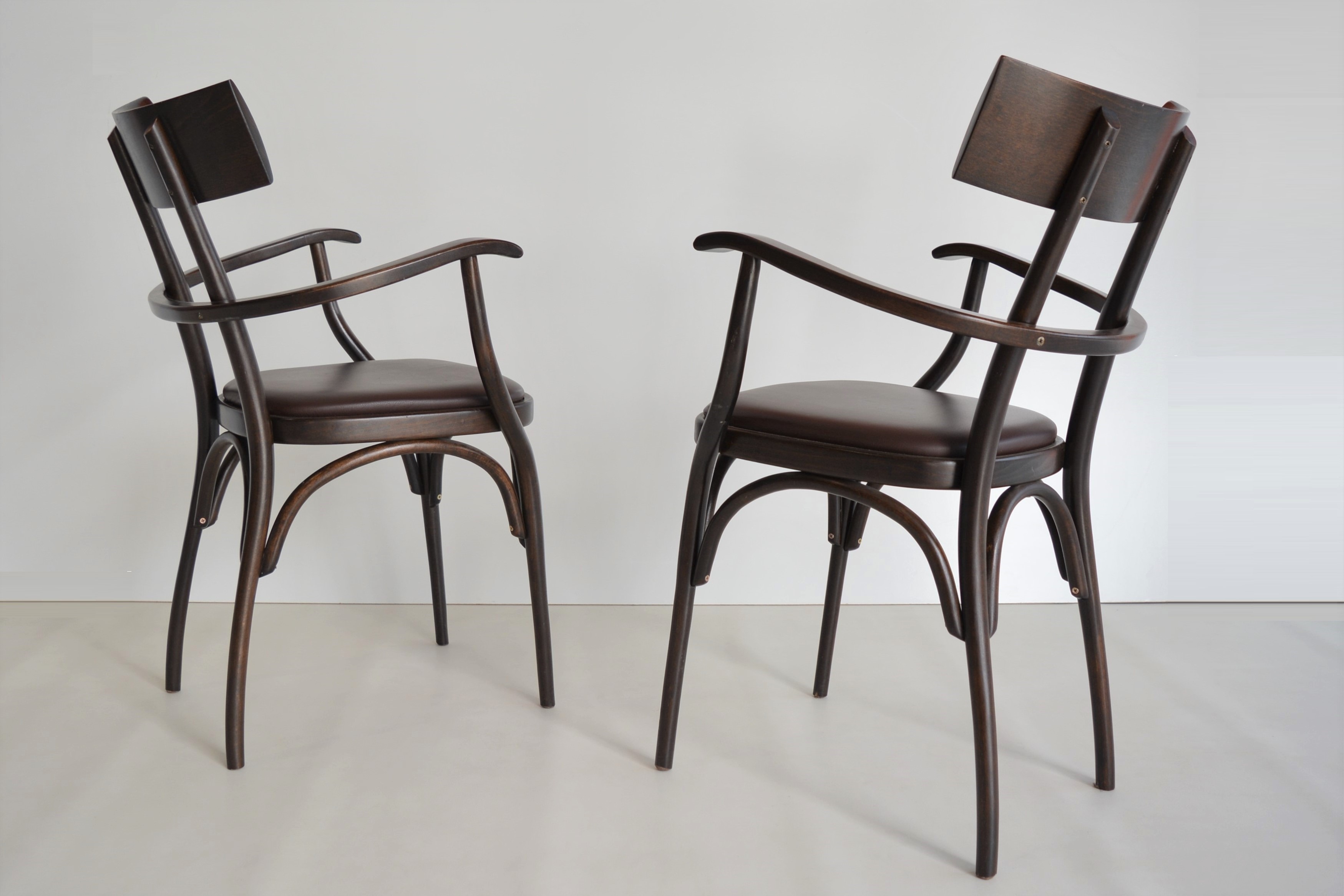 2 Pair Thonet Vienna Armchairs Hermann Czech Vintage Bentwood Chairs Vintage Chairs Invisedge